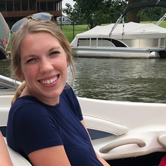 Meet your Posher, Kendra - Picture 1 of 1